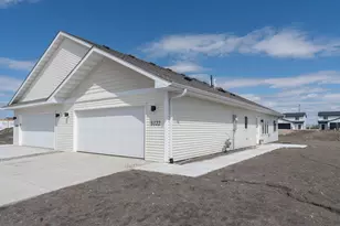 3122 Noble Dr, Mankato, MN 56001 - Photo 1