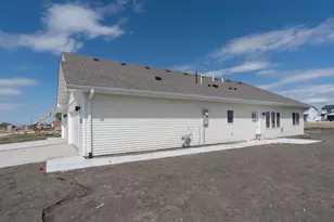 3122 Noble Dr, Mankato, MN 56001 - Photo 25