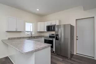 3122 Noble Dr, Mankato, MN 56001 - Photo 9