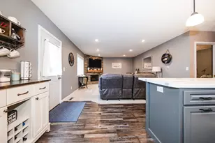 420 Broadway Ave, Detroit Lakes, MN 56501 - Photo 3