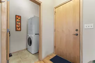 270 4th St E, Saint Paul, MN 55101 - Photo 17