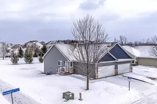 10751 Knollwood Ln, Woodbury, MN 55129 - Photo 1