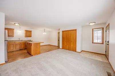 10751 Knollwood Lane, Woodbury, MN 55129 - Photo 7