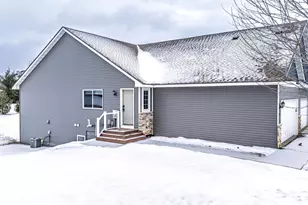 10751 Knollwood Ln, Woodbury, MN 55129 - Photo 3