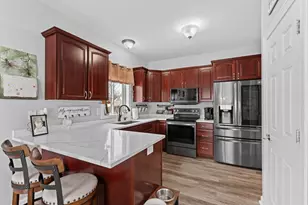 502 Maplebrook Dr NE, Stewartville, MN 55976 - Photo 7