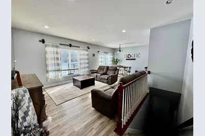 502 Maplebrook Drive NE, Stewartville, MN 55976 - Photo 3