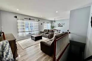 502 Maplebrook Dr NE, Stewartville, MN 55976 - Photo 3