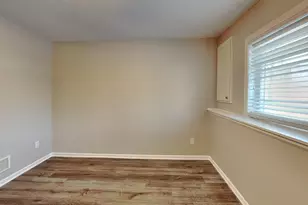 1525 Independence Ave N, Golden Valley, MN 55427 - Photo 11