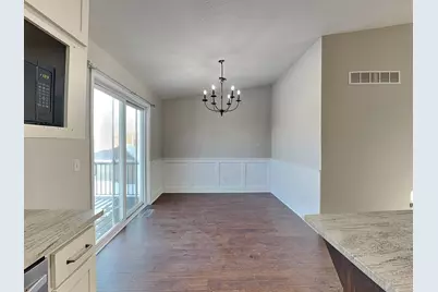 1525 Independence Avenue N, Golden Valley, MN 55427 - Photo 3