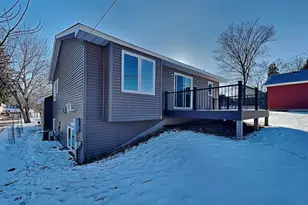 1525 Independence Ave N, Golden Valley, MN 55427 - Photo 17