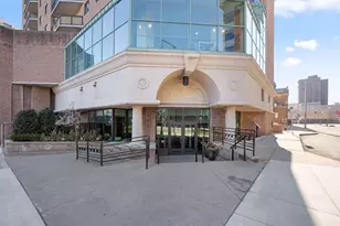 78 10th St E, Saint Paul, MN 55101 - Photo 3