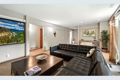 16515 Hilltop Terrace, Minnetonka, MN 55345 - Photo 29