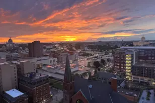 66 9th St E, Saint Paul, MN 55101 - Photo 31