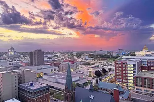 66 9th St E, Saint Paul, MN 55101 - Photo 37