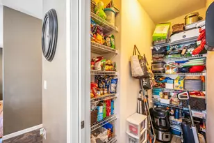 219 E 9th St, Blue Earth, MN 56013 - Photo 13