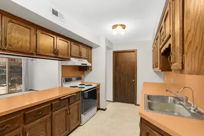 4185 Hilltop Point, Eagan, MN 55123 - Photo 15