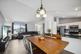 818 Cologne Ln, Waverly, MN 55390 - Photo 3