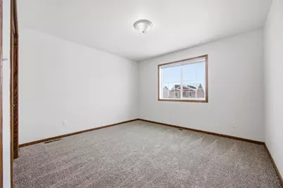 6204 56th Avenue S, Fargo, ND 58104 - Photo 15