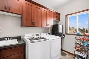 6509 Tessman Ln N, Brooklyn Park, MN 55445 - Photo 27