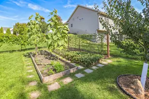 6509 Tessman Ln N, Brooklyn Park, MN 55445 - Photo 9