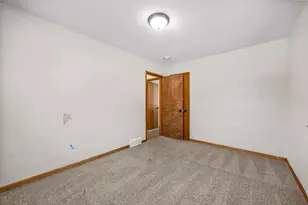 5108 Beacon Hill Rd, Minnetonka, MN 55345 - Photo 27