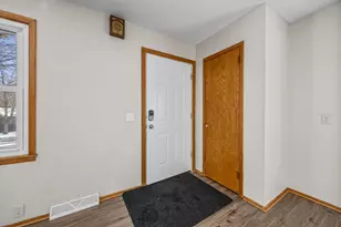 5108 Beacon Hill Rd, Minnetonka, MN 55345 - Photo 9