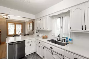 1345 4th St N, Fargo, ND 58102 - Photo 19