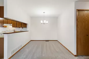 5998 Fernwood St, Shoreview, MN 55126 - Photo 9