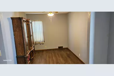 384 5th Street SW, Wells, MN 56097 - Photo 7