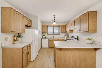 3985 Parkridge Drive, White Bear Lake, MN 55110 - Photo 9