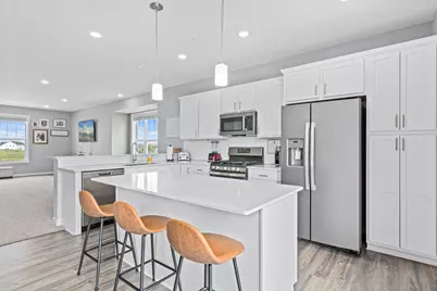 7538 38th Street N, Oakdale, MN 55128 - Photo 9