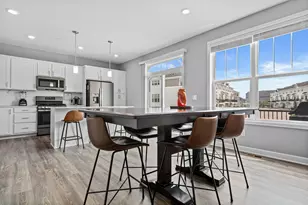 7538 38th St N, Oakdale, MN 55128 - Photo 7