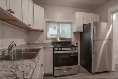 1333 Pacific Street, Saint Paul, MN 55106 - Photo 3