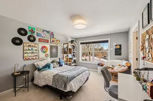 145 Cutacross Rd, Golden Valley, MN 55422 - Photo 19