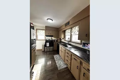 604 7th Avenue SW, Pipestone, MN 56164 - Photo 3