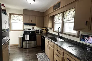 604 7th Ave SW, Pipestone, MN 56164 - Photo 3