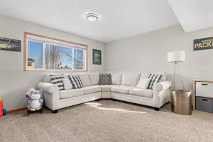 326 Braeburn Dr, Shakopee, MN 55379 - Photo 17