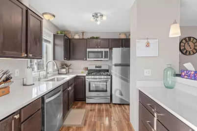 326 Braeburn Drive, Shakopee, MN 55379 - Photo 7