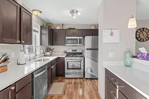 326 Braeburn Dr, Shakopee, MN 55379 - Photo 7