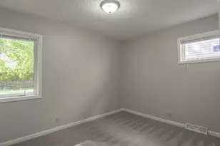 1183 Edgerton St, Saint Paul, MN 55130 - Photo 9