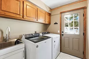 3415 Rosewood Ln N, Plymouth, MN 55441 - Photo 19