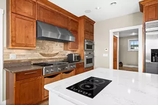 3725 N Ridge Rd, Duluth, MN 55804 - Photo 11