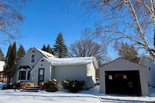 602 Main Ave N, Roseau, MN 56751 - Photo 1