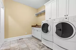 2150 Pinehurst Dr, Chanhassen, MN 55317 - Photo 17