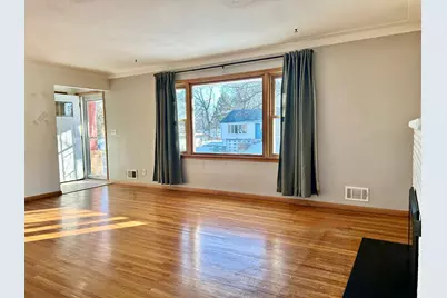 7008 Hill Place N, Crystal, MN 55427 - Photo 3