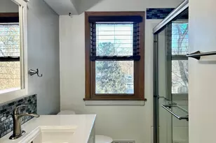 7008 Hill Pl N, Crystal, MN 55427 - Photo 11