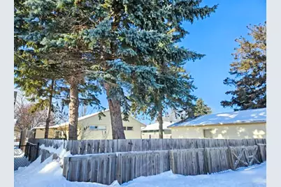 308 Maple Avenue S, Thief River Falls, MN 56701 - Photo 5