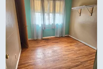308 Maple Avenue S, Thief River Falls, MN 56701 - Photo 17