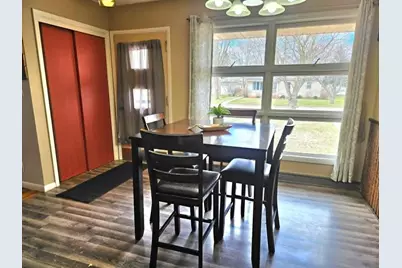 308 Maple Avenue S, Thief River Falls, MN 56701 - Photo 5