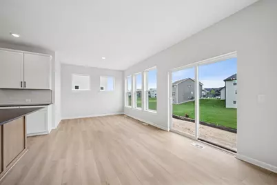 10577 Minnesota Lane N, Maple Grove, MN 55369 - Photo 5